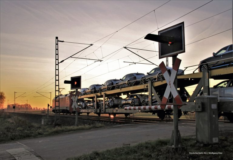 Autotransportwagen der Deutschen Bahn