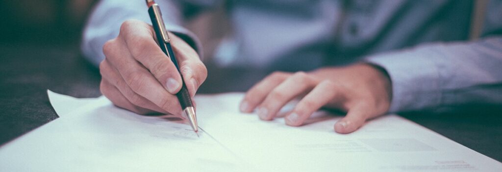 Vertrag unterzeichnen